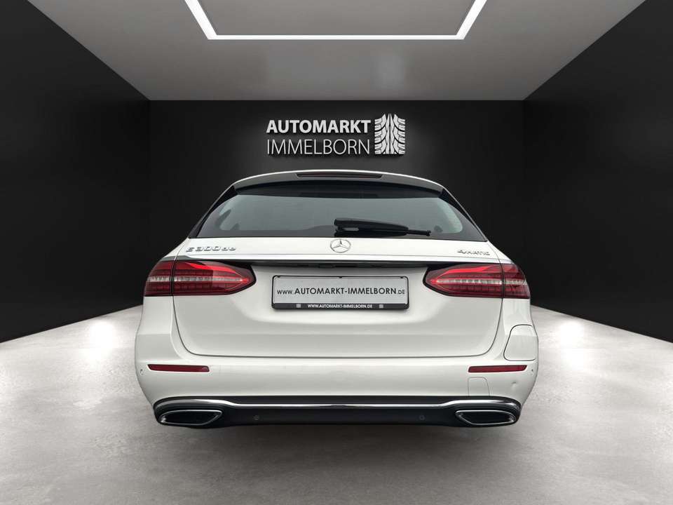 Mercedes-Benz E 300 - Imagem 10