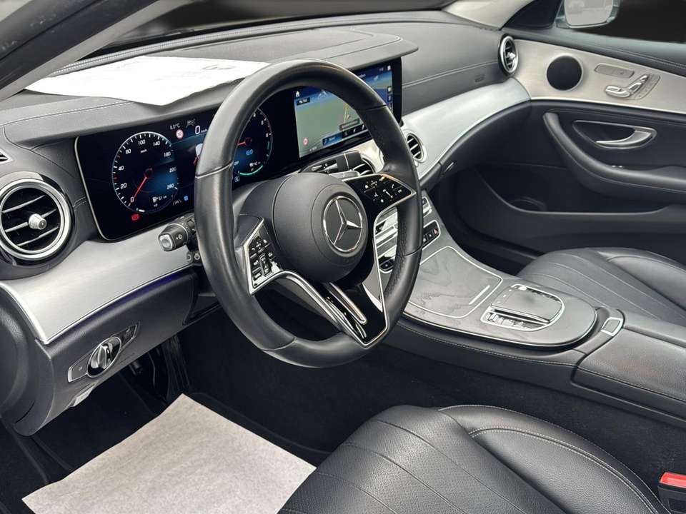 Mercedes-Benz E 300 - Imagem 13