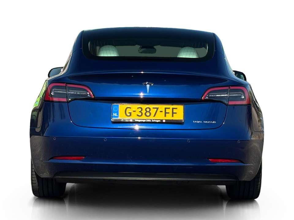 Tesla Model 3 - Imagem 15