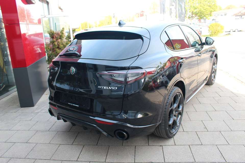 Alfa Romeo Stelvio - Imagem 5