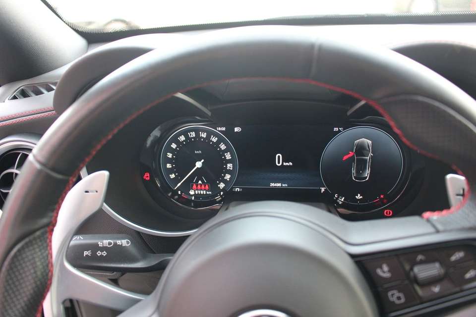 Alfa Romeo Stelvio - Imagem 9