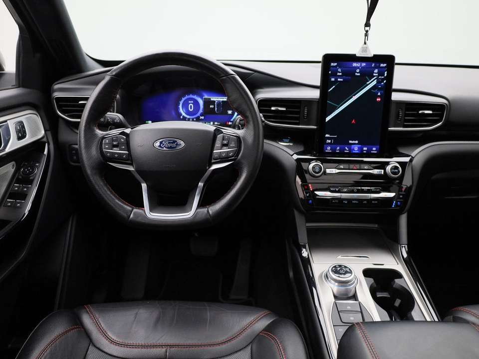 Ford Explorer - Imagem 7