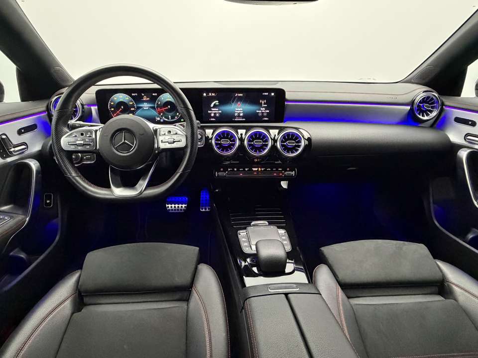 Mercedes-Benz CLA 180 - Imagem 6