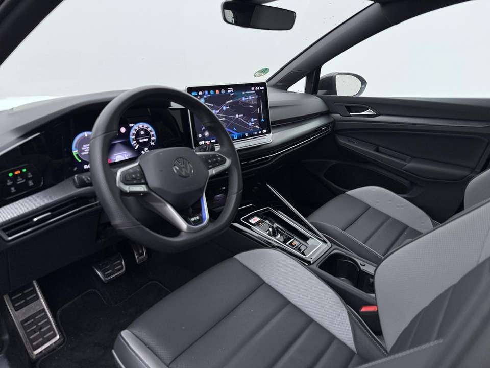 Volkswagen Golf GTE - Imagem 3