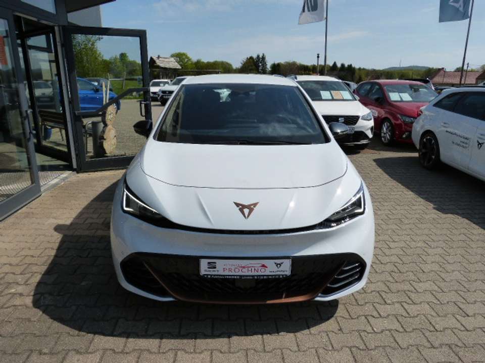 CUPRA Born - Imagem 2