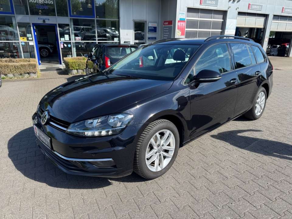 Volkswagen Golf - Imagem 1