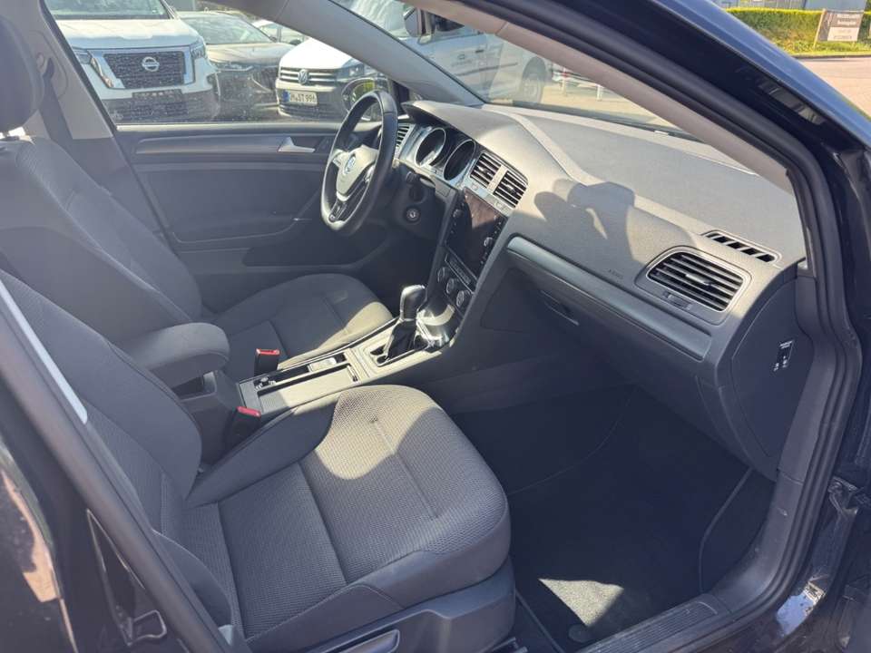 Volkswagen Golf - Imagem 8