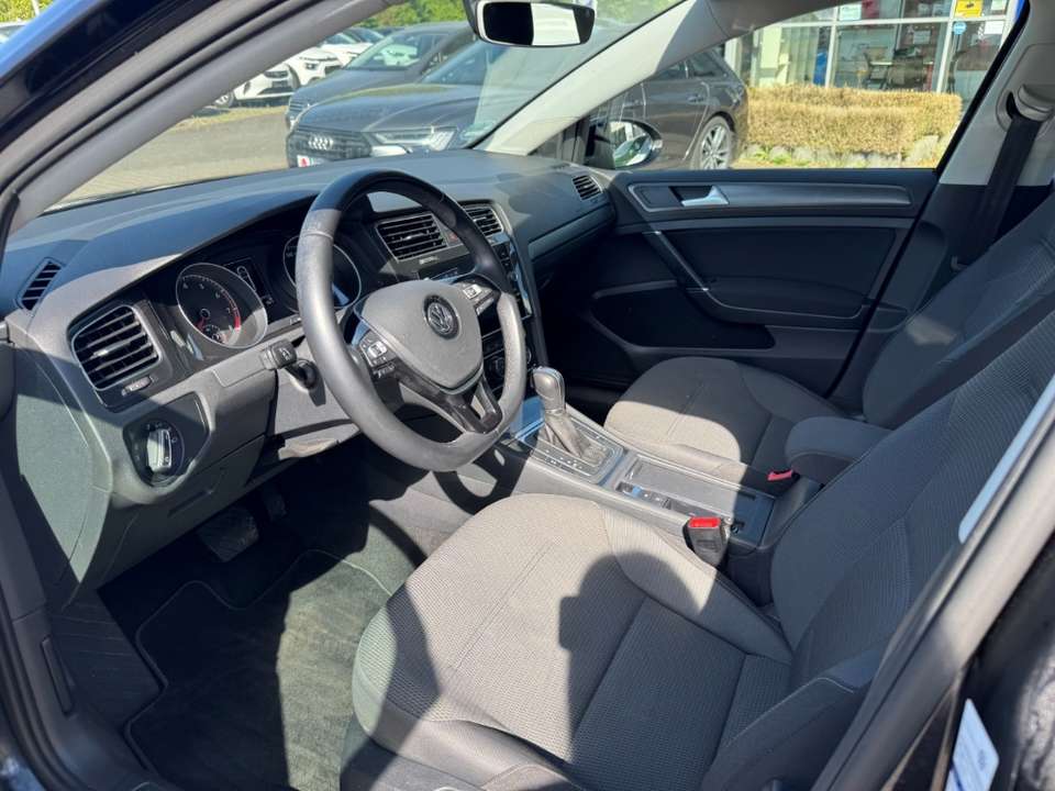 Volkswagen Golf - Imagem 13
