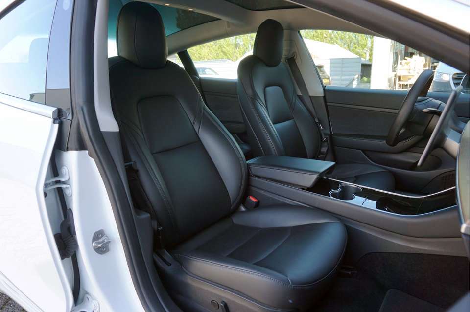 Tesla Model 3 - Imagem 12