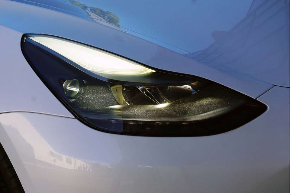 Tesla Model 3 - Imagem 18