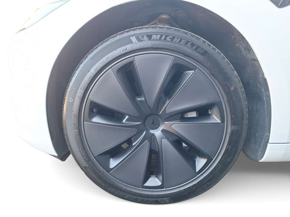Tesla Model 3 - Imagem 4