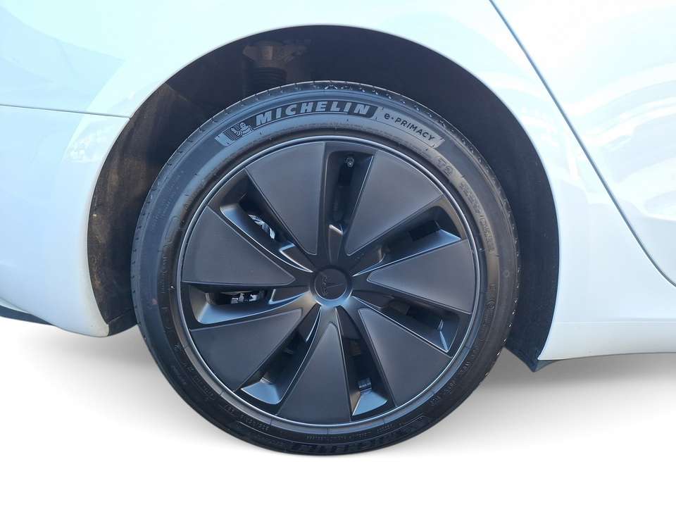 Tesla Model 3 - Imagem 10