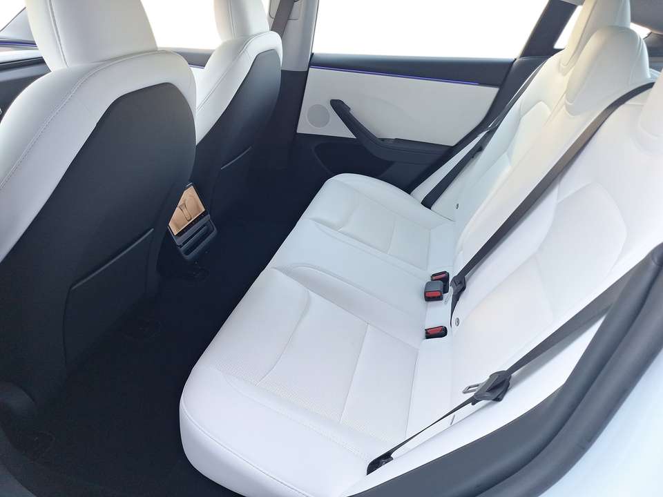 Tesla Model 3 - Imagem 15