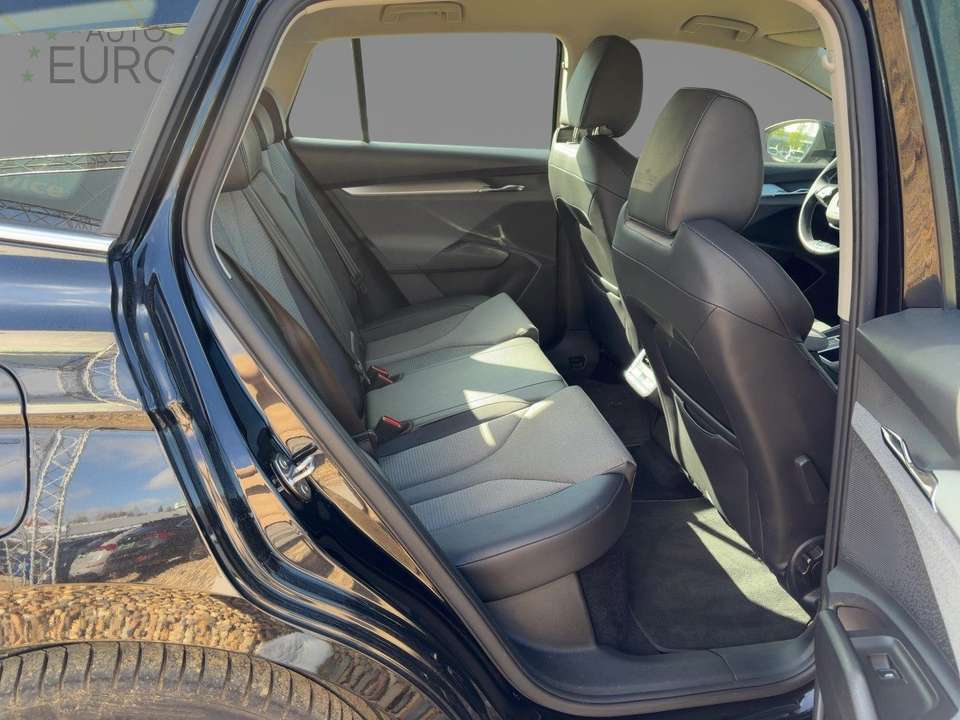 Skoda Enyaq - Imagem 12