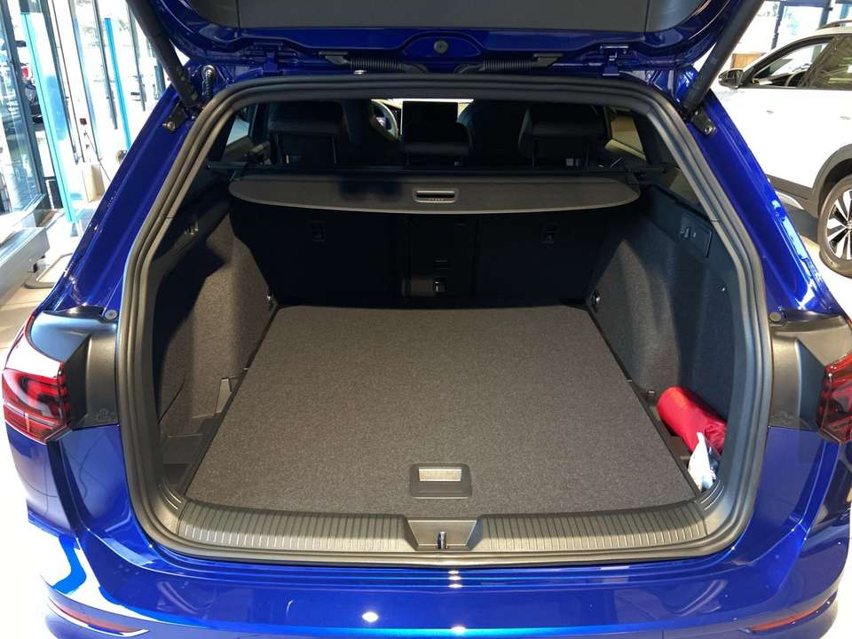 Volkswagen Golf Variant - Imagem 13