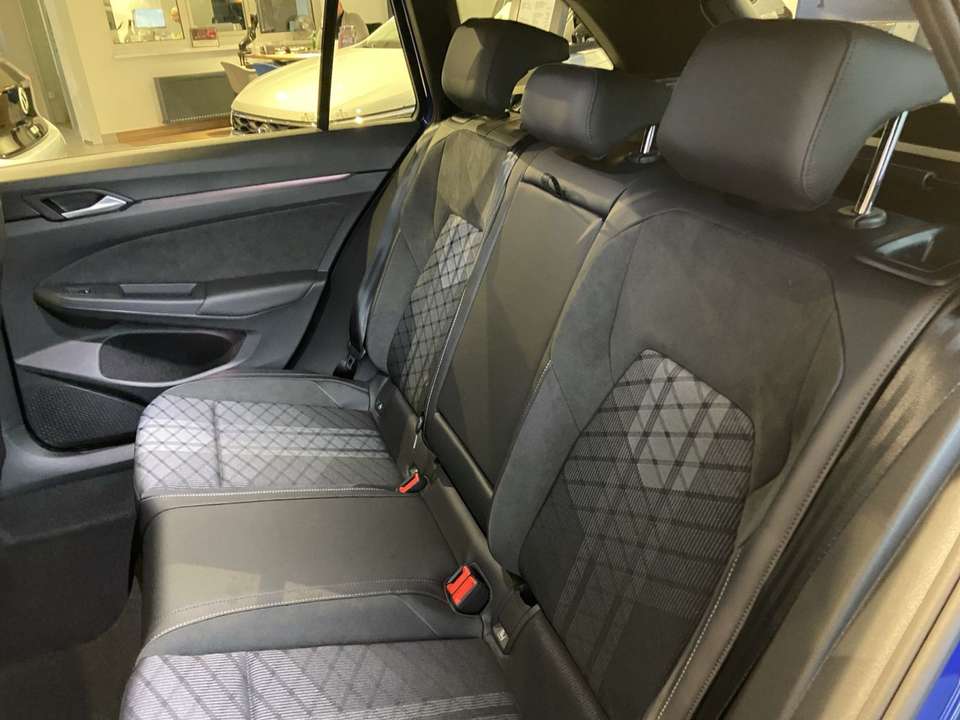 Volkswagen Golf Variant - Imagem 14
