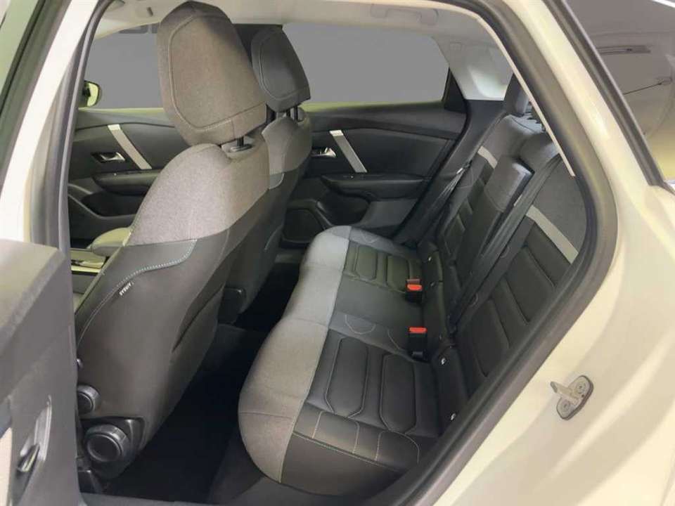 Citroen C4 X - Imagem 9