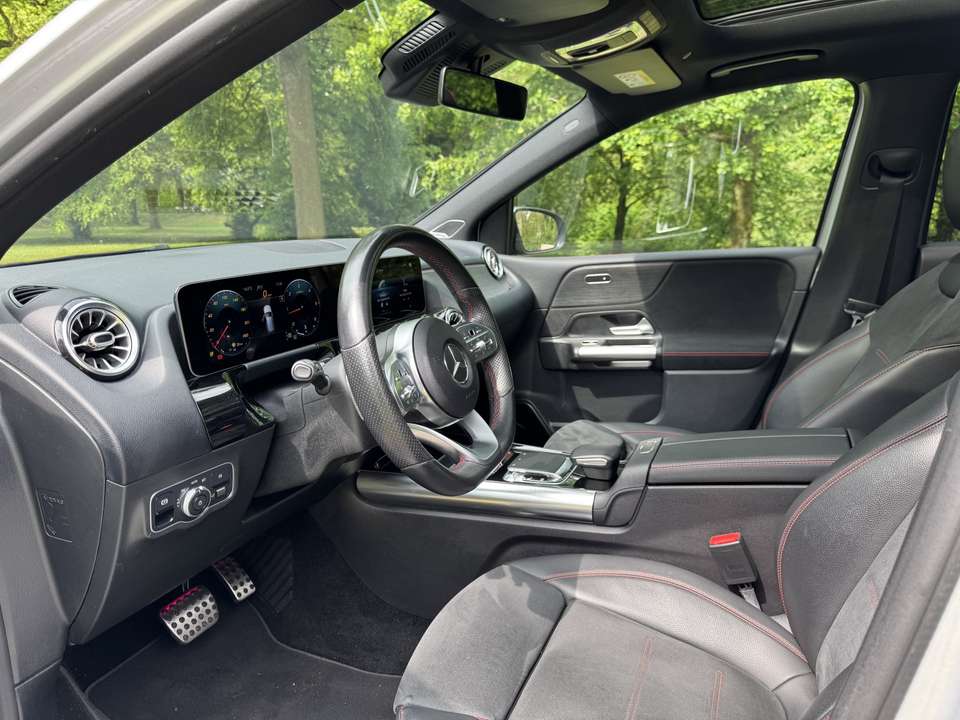 Mercedes-Benz B 220 - Imagem 8
