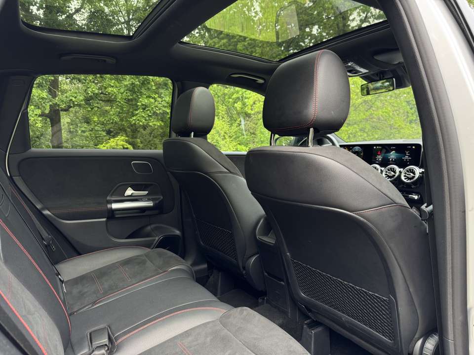 Mercedes-Benz B 220 - Imagem 16