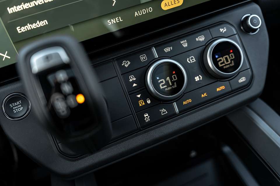 Land Rover Defender - Imagem 8