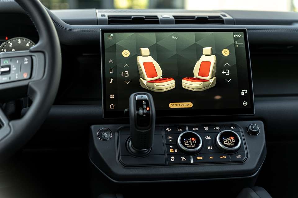 Land Rover Defender - Imagem 12
