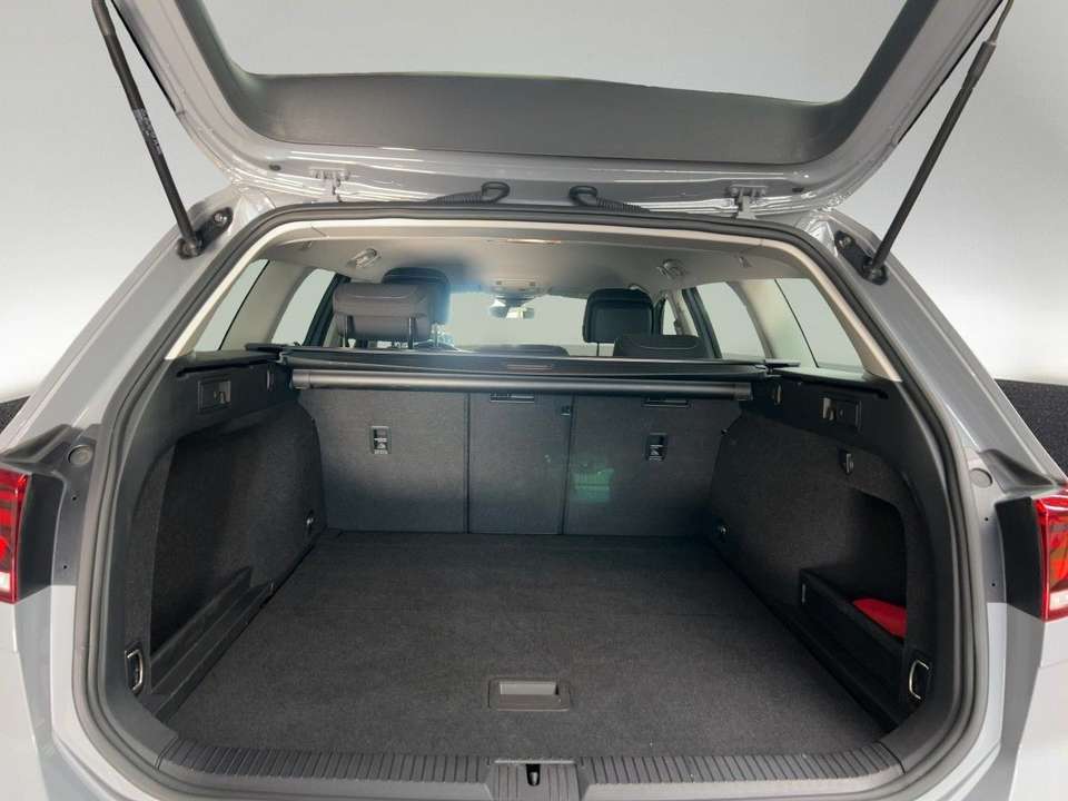 Volkswagen Passat Variant - Imagem 8