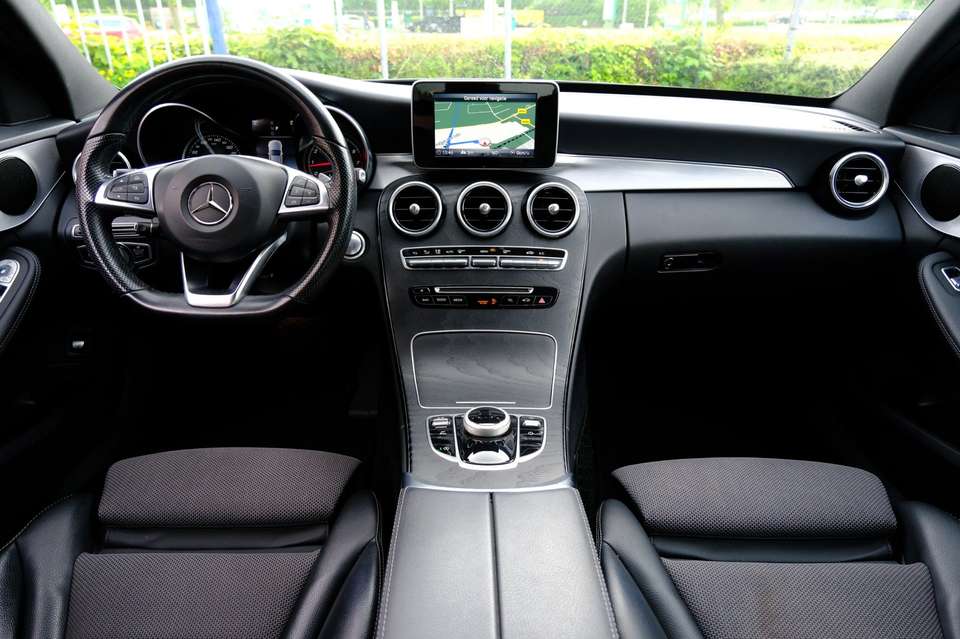 Mercedes-Benz C 180 - Imagem 11