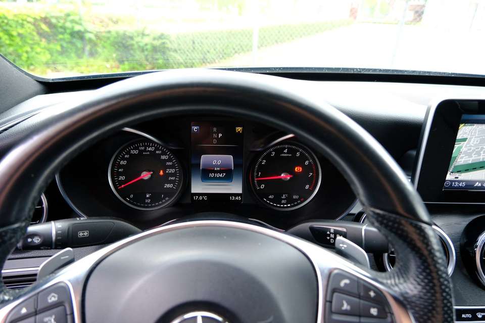 Mercedes-Benz C 180 - Imagem 12