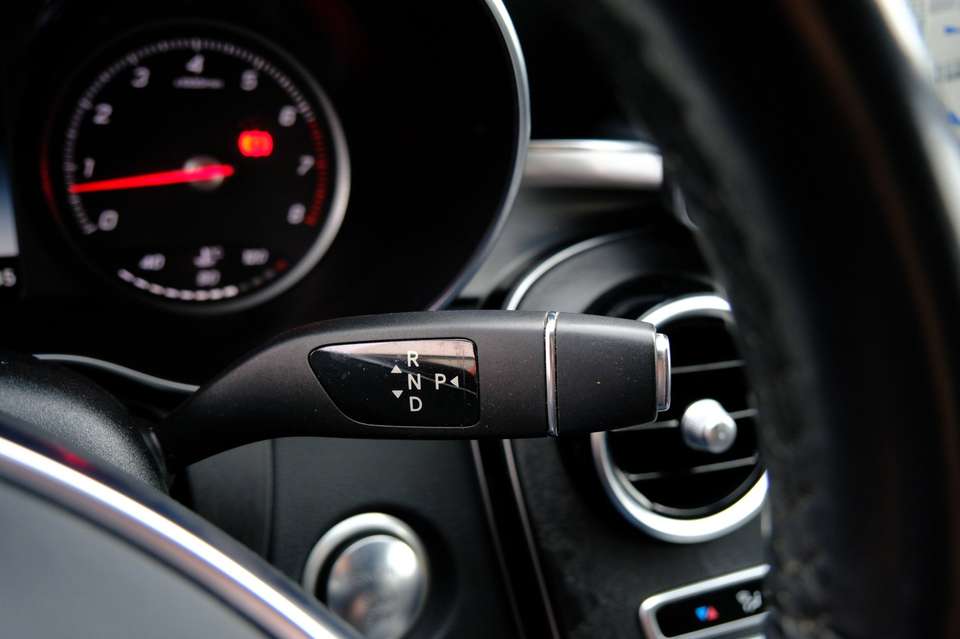 Mercedes-Benz C 180 - Imagem 18