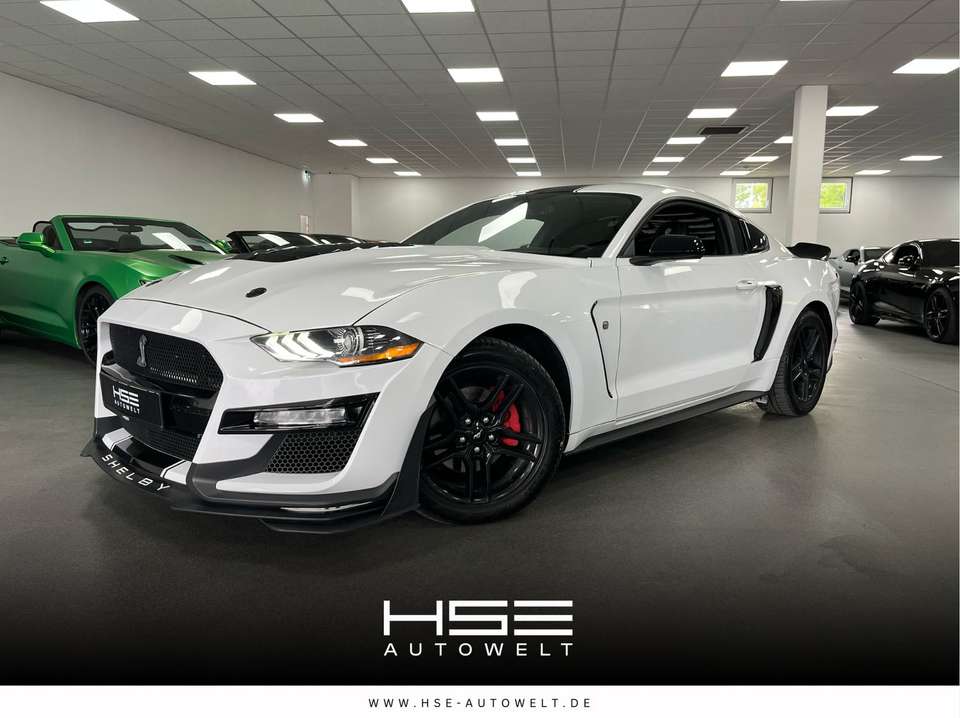 Ford Mustang - Imagem 1