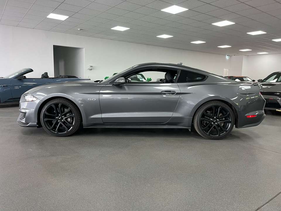 Ford Mustang - Imagem 6