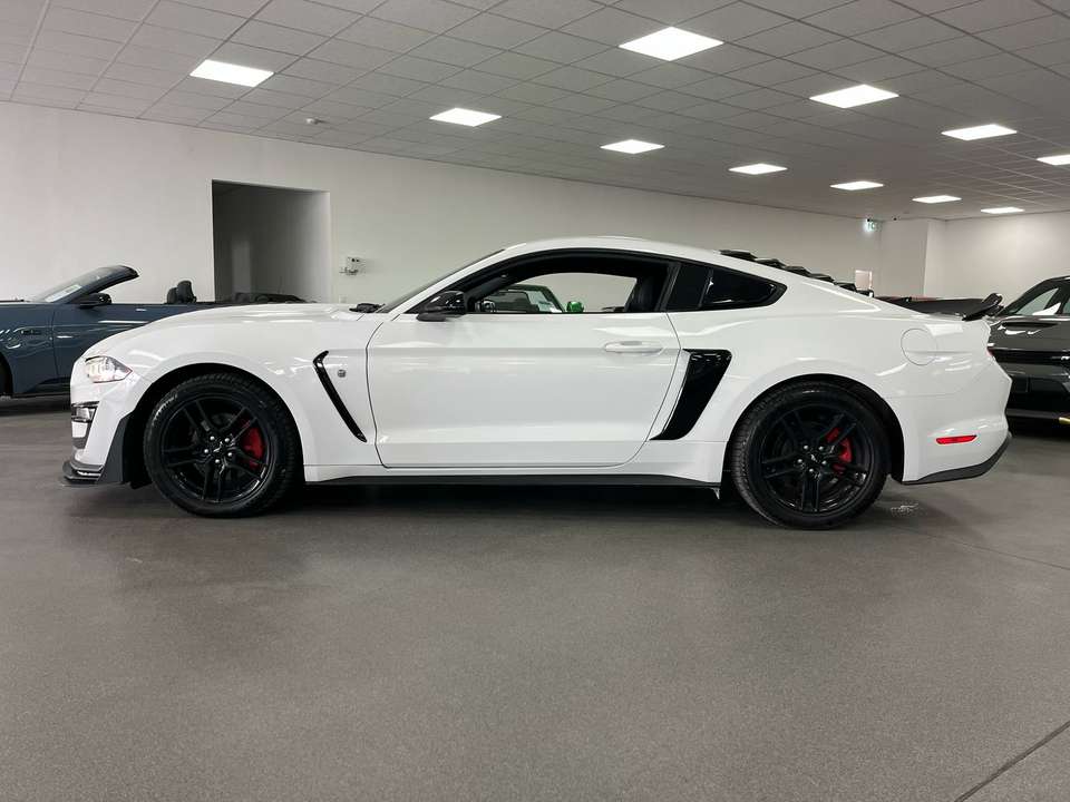 Ford Mustang - Imagem 6