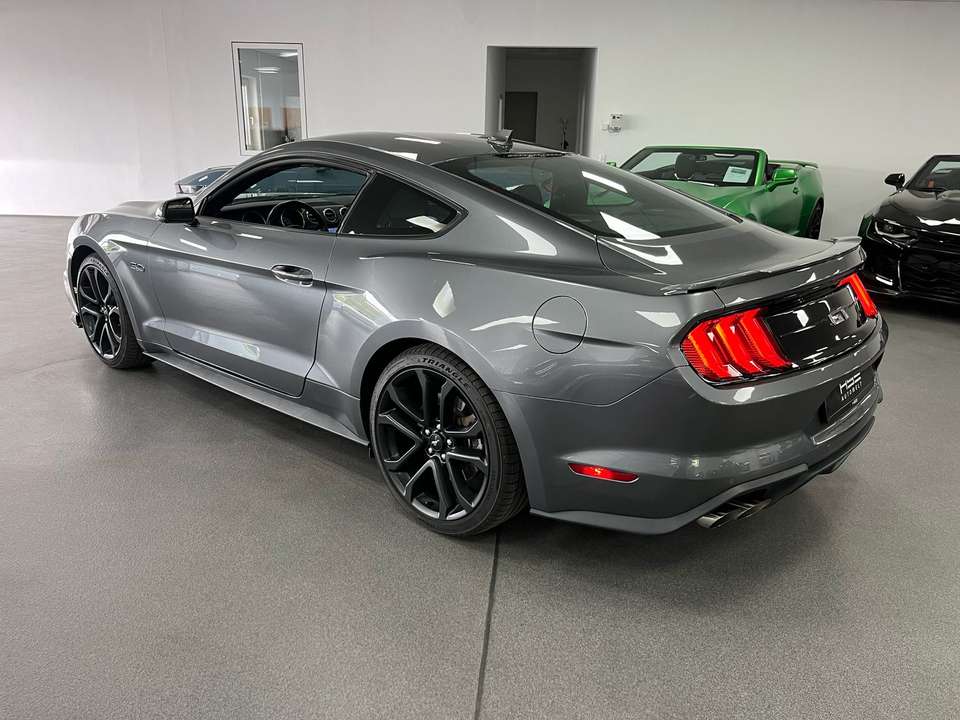 Ford Mustang - Imagem 7