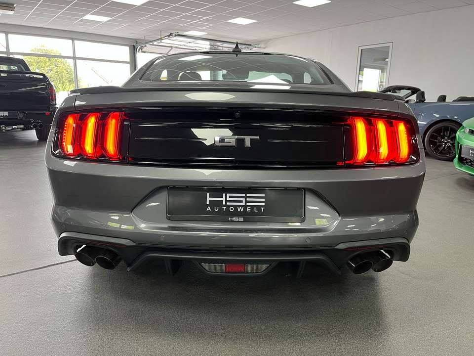 Ford Mustang - Imagem 8
