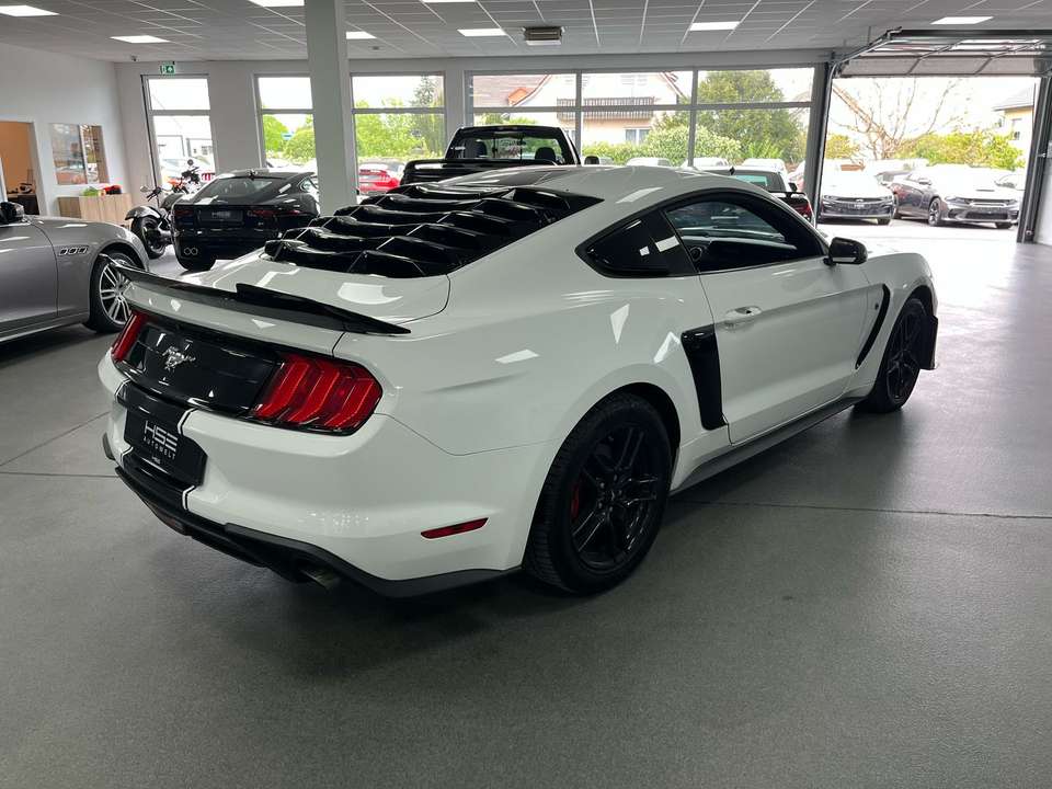 Ford Mustang - Imagem 9