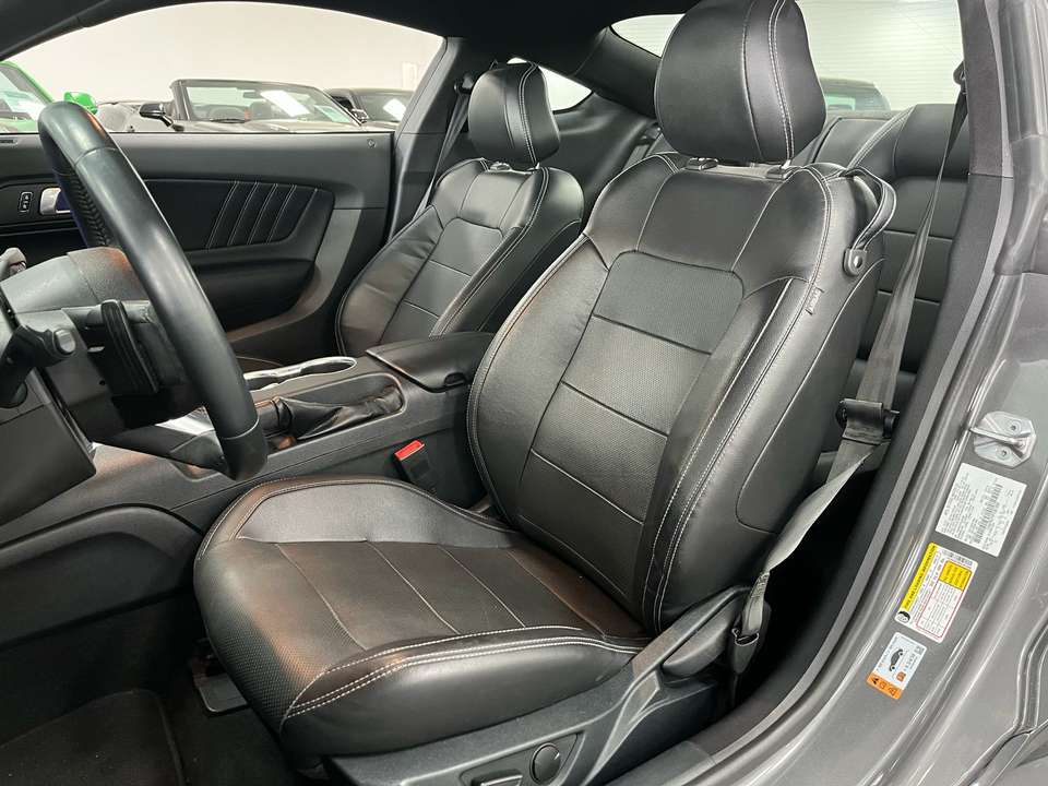 Ford Mustang - Imagem 11