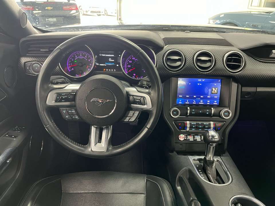 Ford Mustang - Imagem 13