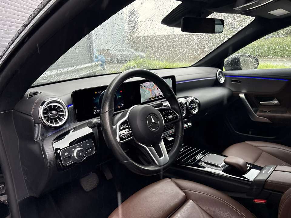 Mercedes-Benz CLA 180 - Imagem 3