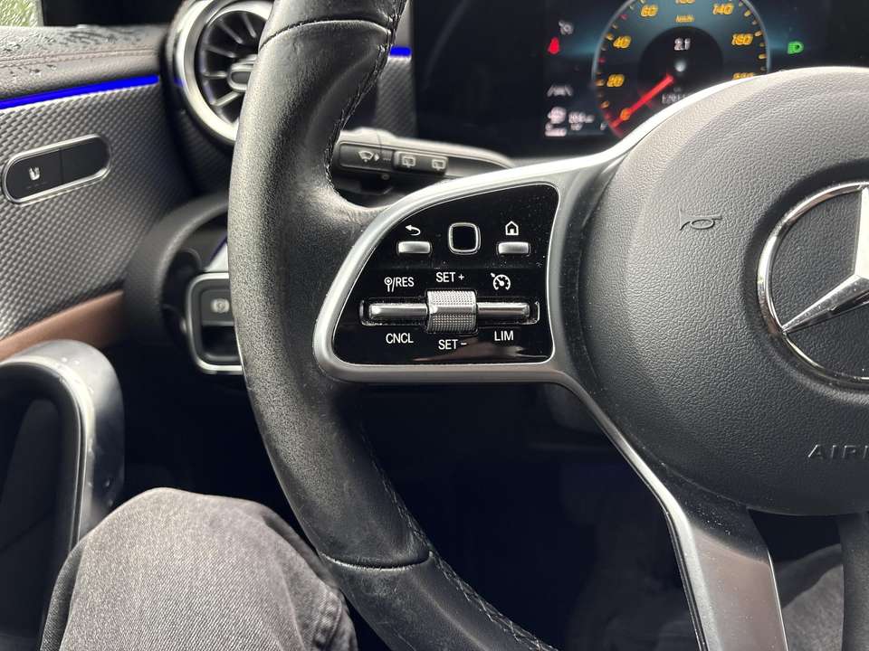 Mercedes-Benz CLA 180 - Imagem 10