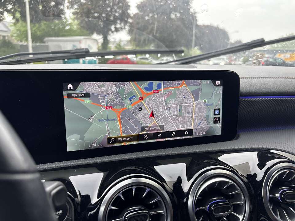 Mercedes-Benz CLA 180 - Imagem 12