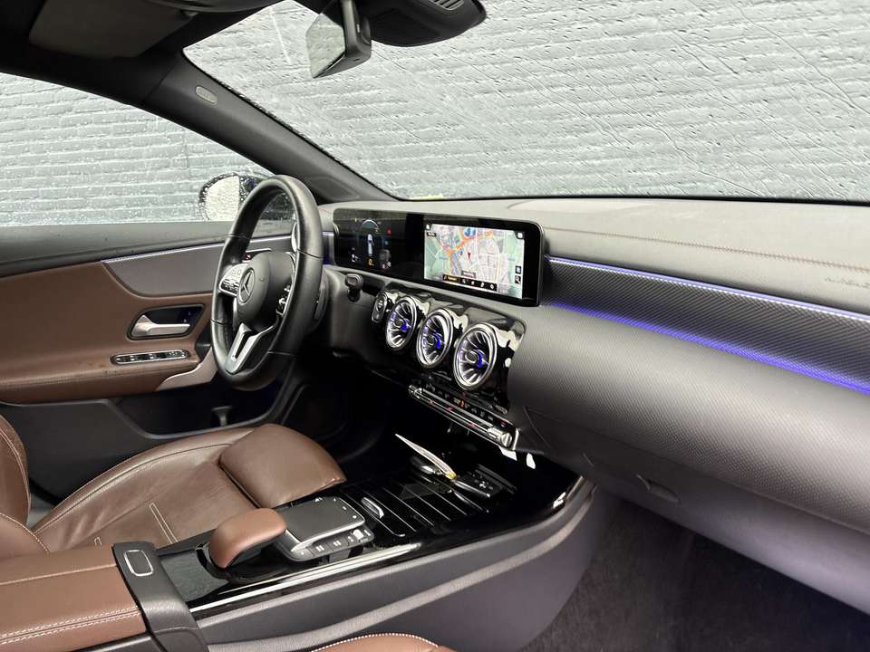 Mercedes-Benz CLA 180 - Imagem 15