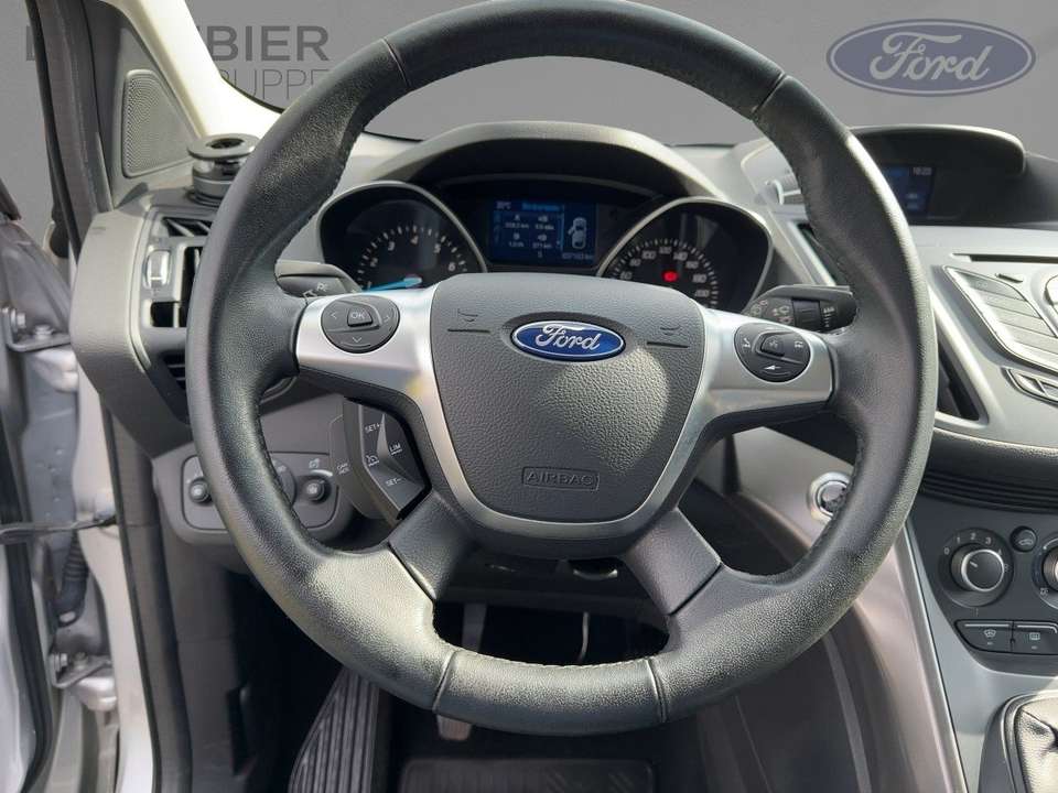 Ford Kuga - Imagem 13