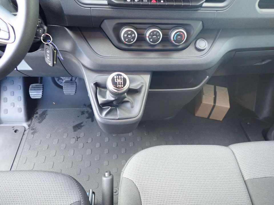 Renault Trafic - Imagem 14