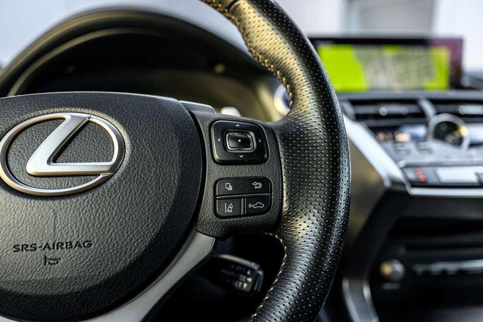 Lexus NX 300h - Imagem 19