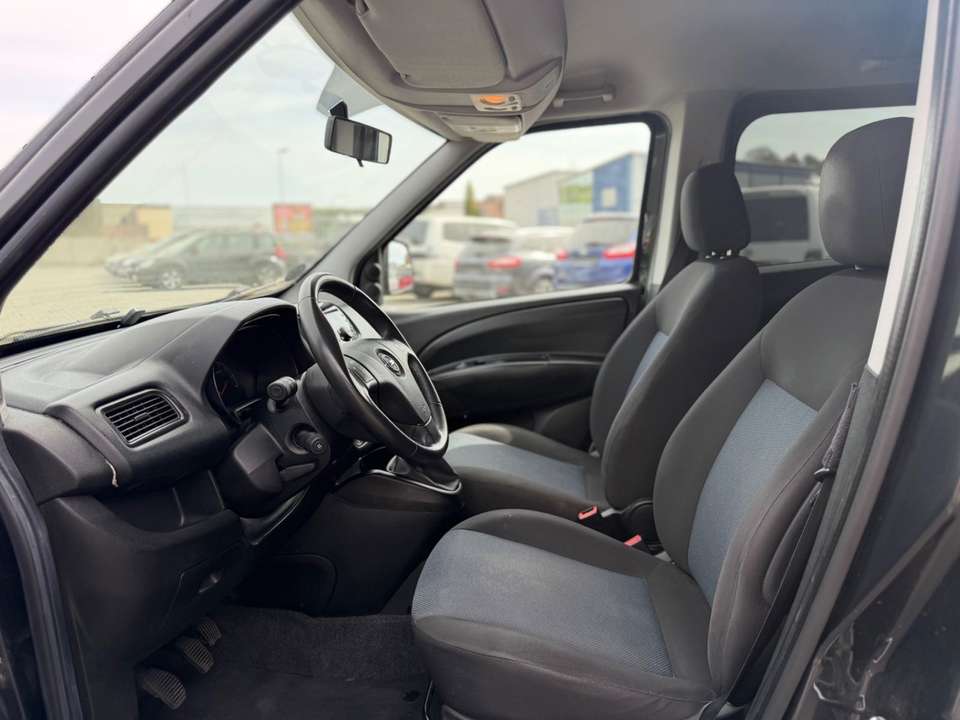 Opel Combo - Imagem 9