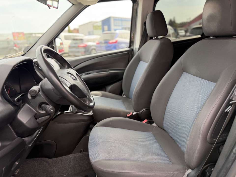Opel Combo - Imagem 12