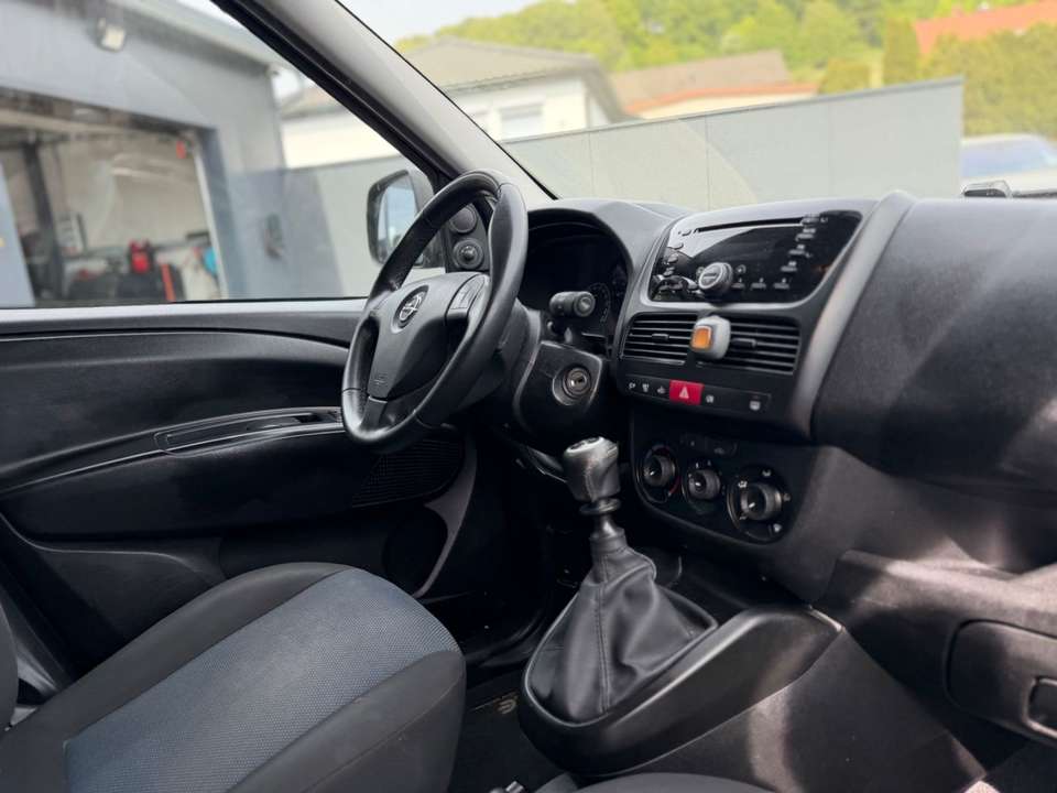 Opel Combo - Imagem 14