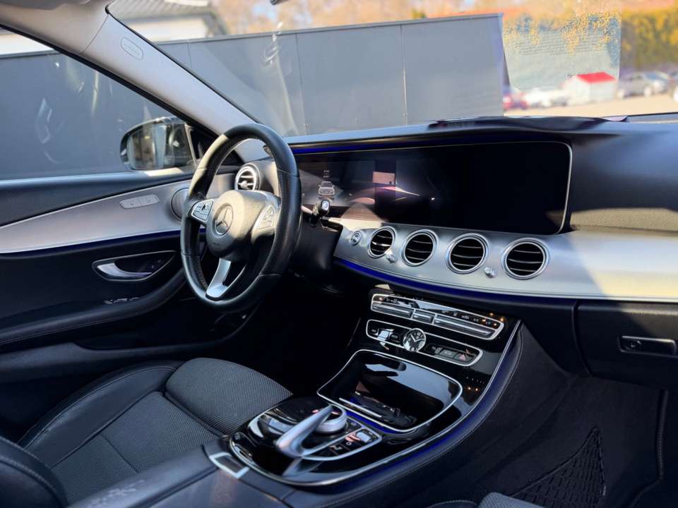 Mercedes-Benz E 220 - Imagem 14