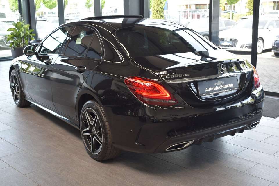Mercedes-Benz C 300 - Imagem 7