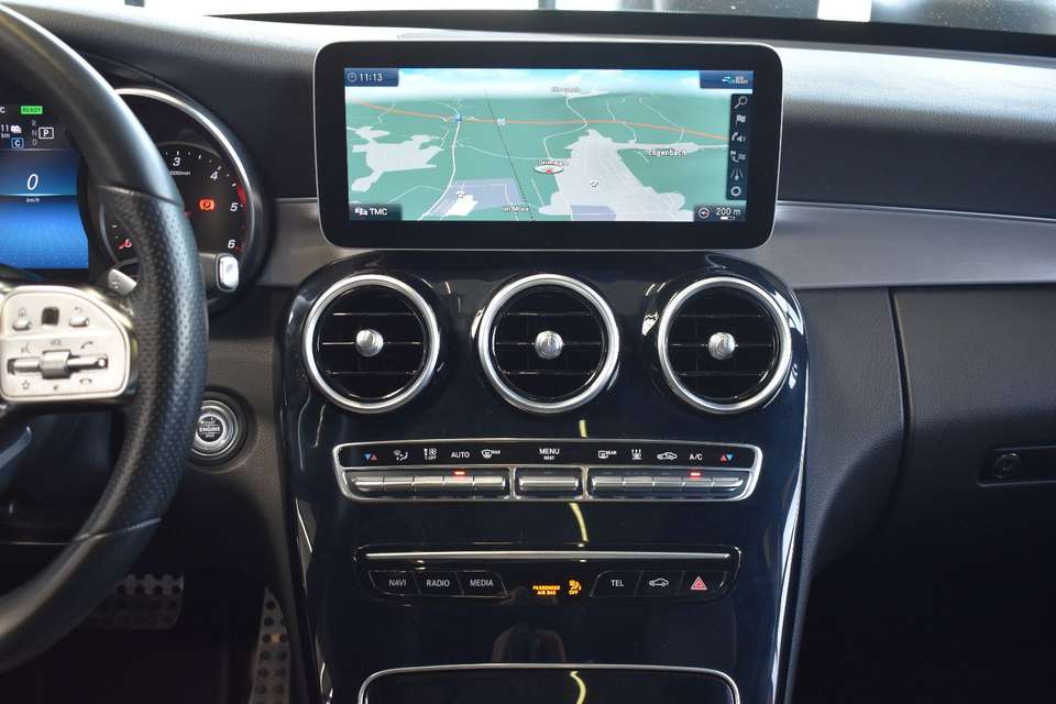 Mercedes-Benz C 300 - Imagem 13